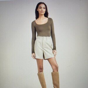 Modern Citizen Women’s Tan Kipp Paperbag Vegan Leather Shorts Size Medium NWOT
